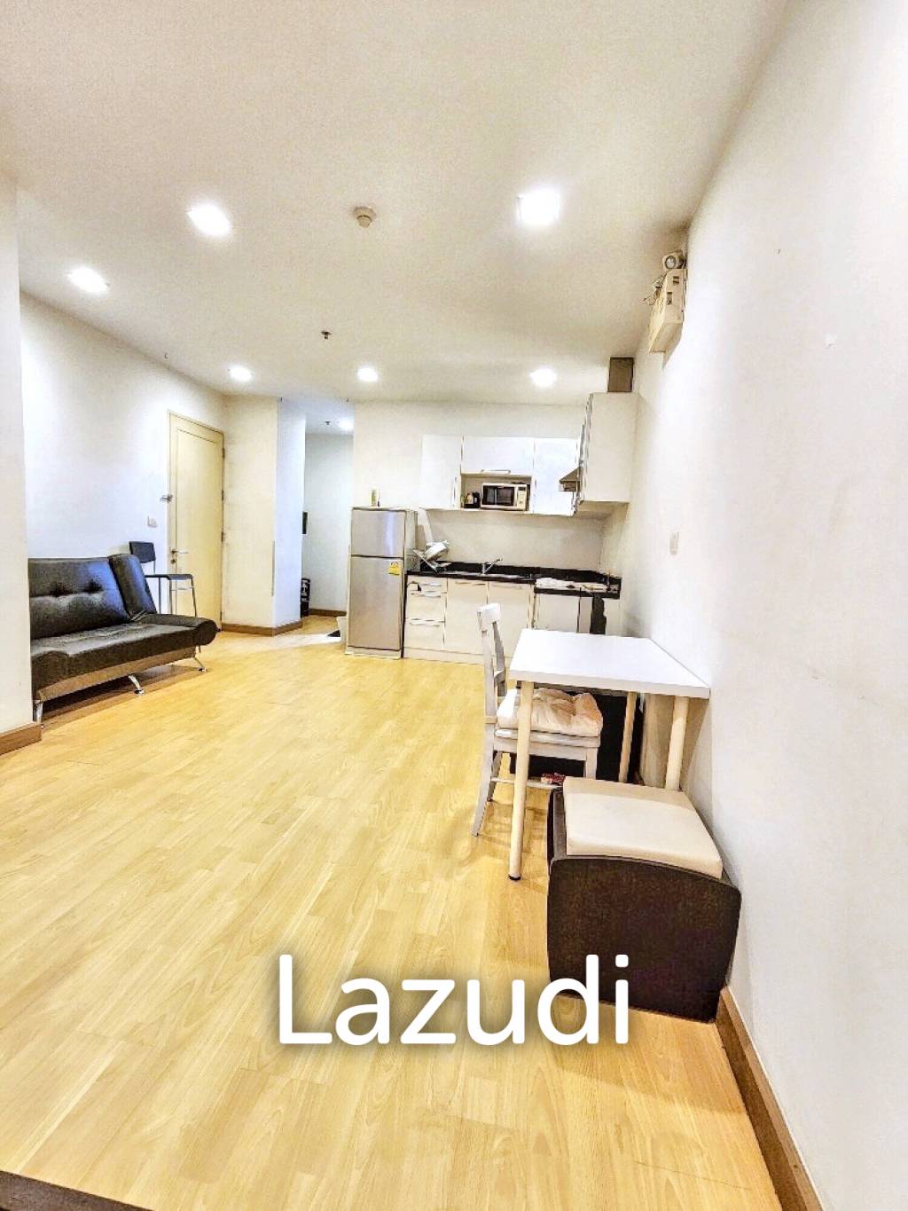 1 Bedroom 1 Bathroom 40 SQ.M Nusasiri Grand