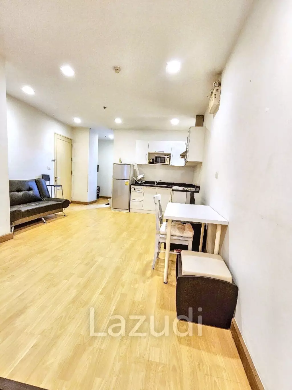 1 Bedroom 1 Bathroom 40 SQ.M Nusasiri Grand