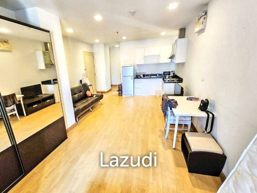 1 Bedroom 1 Bathroom 40 SQ.M Nusasiri Grand