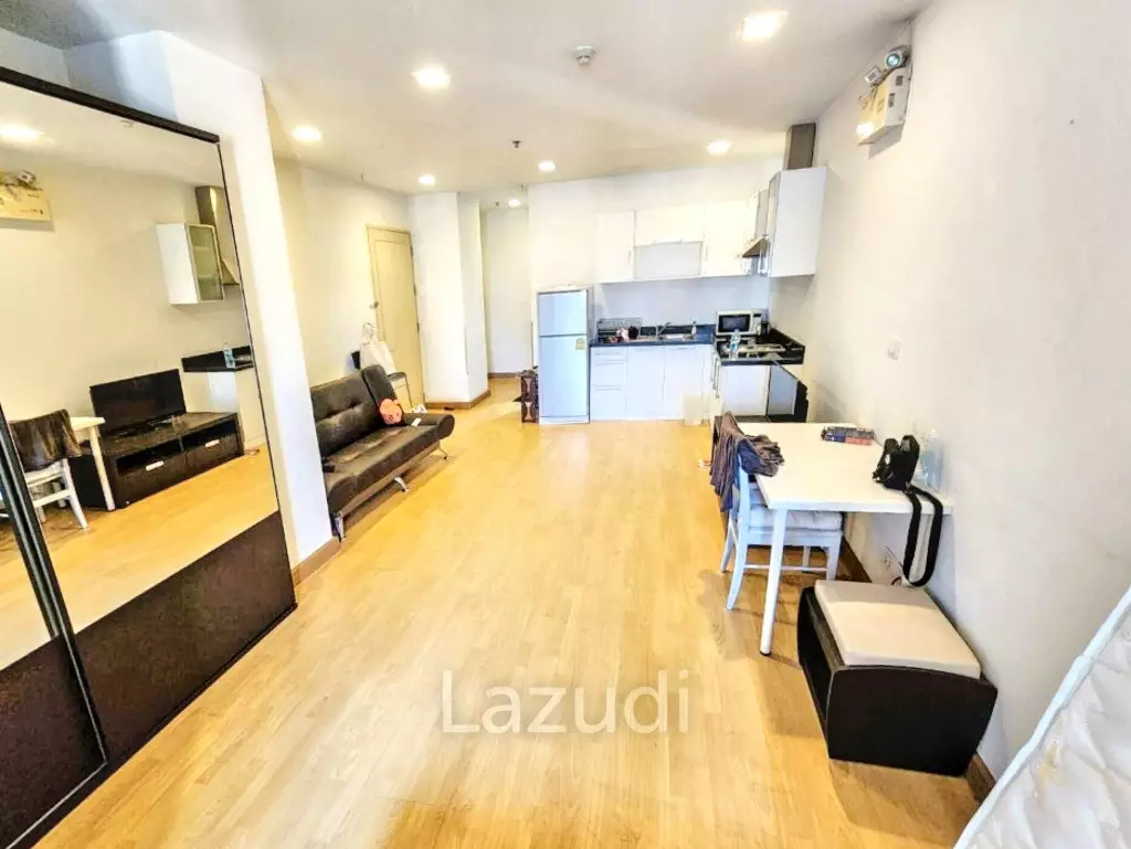 1 Bedroom 1 Bathroom 40 SQ.M Nusasiri Grand