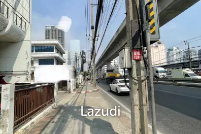 Multi-Purpose 3-Story Building for Rent Near BTS Bearing