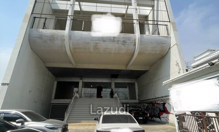 Multi-Purpose 3-Story Building for Rent Near BTS Bearing