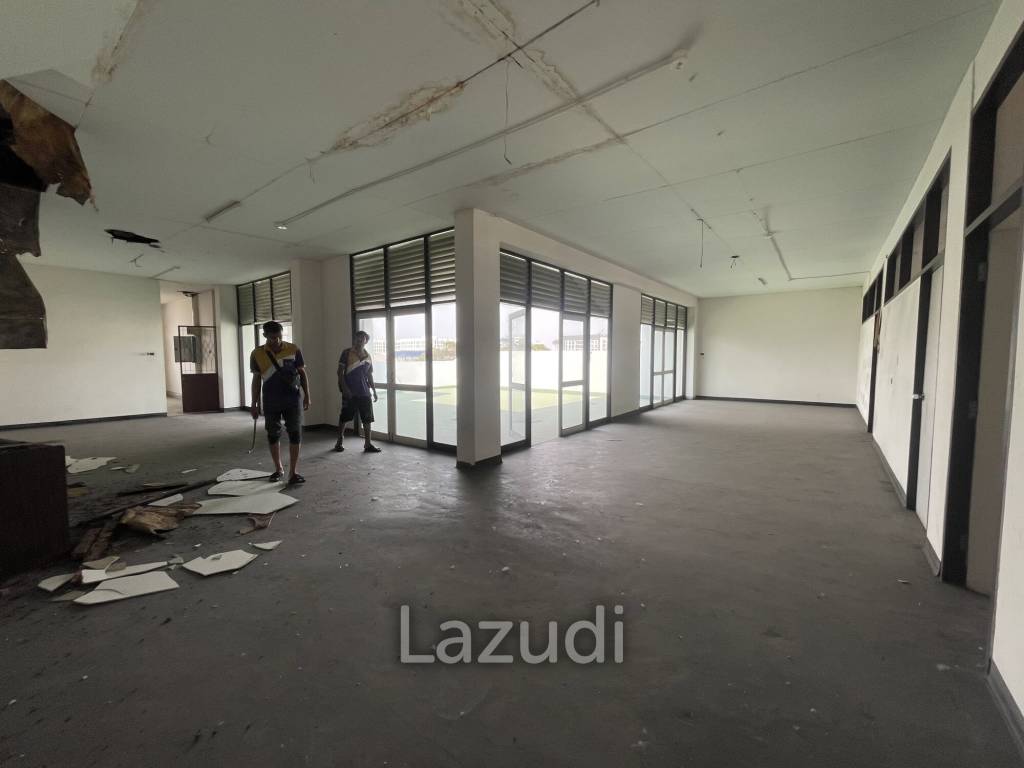Multi-Purpose 3-Story Building for Rent Near BTS Bearing