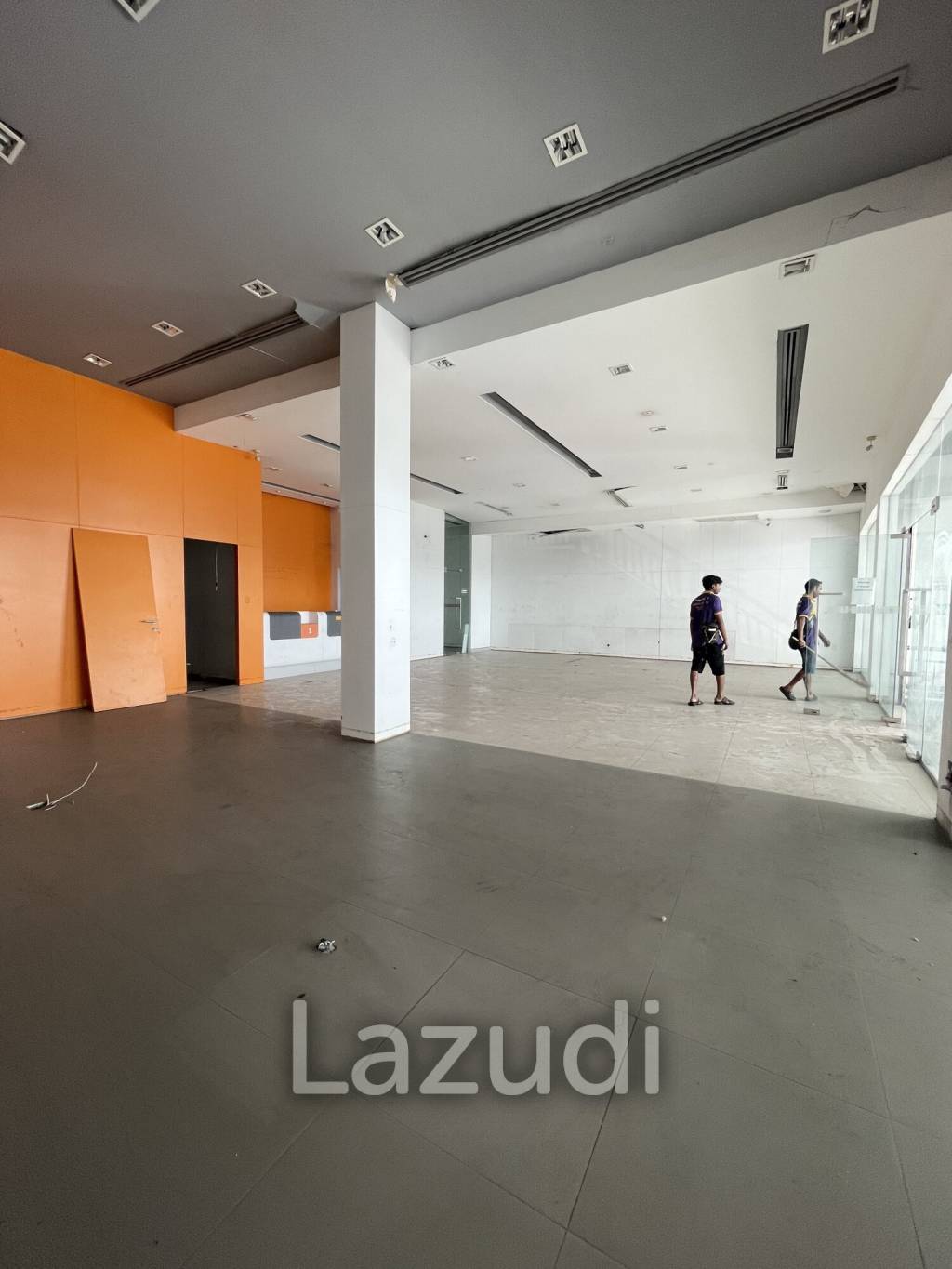 Multi-Purpose 3-Story Building for Rent Near BTS Bearing