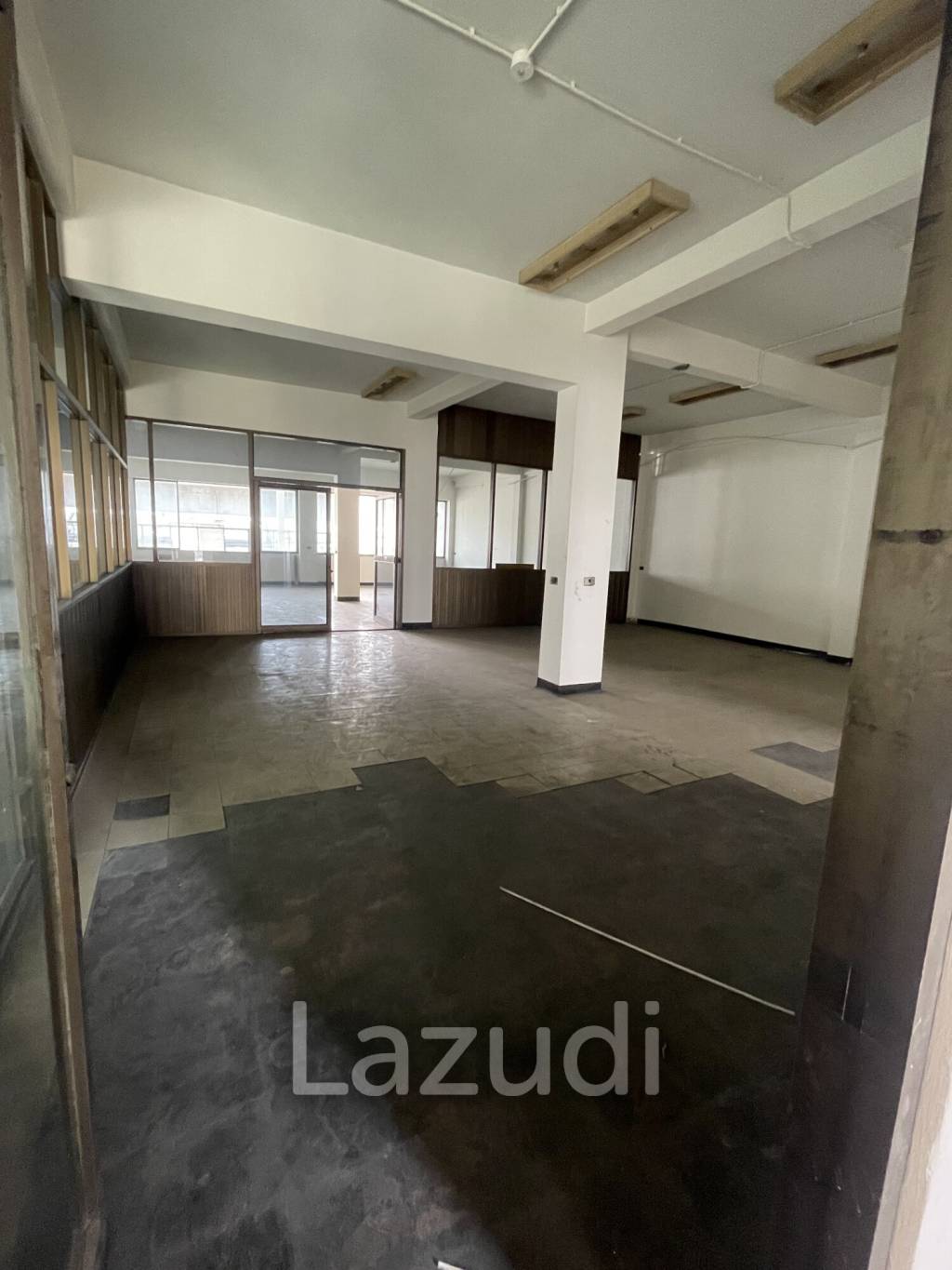 Multi-Purpose 3-Story Building for Rent Near BTS Bearing