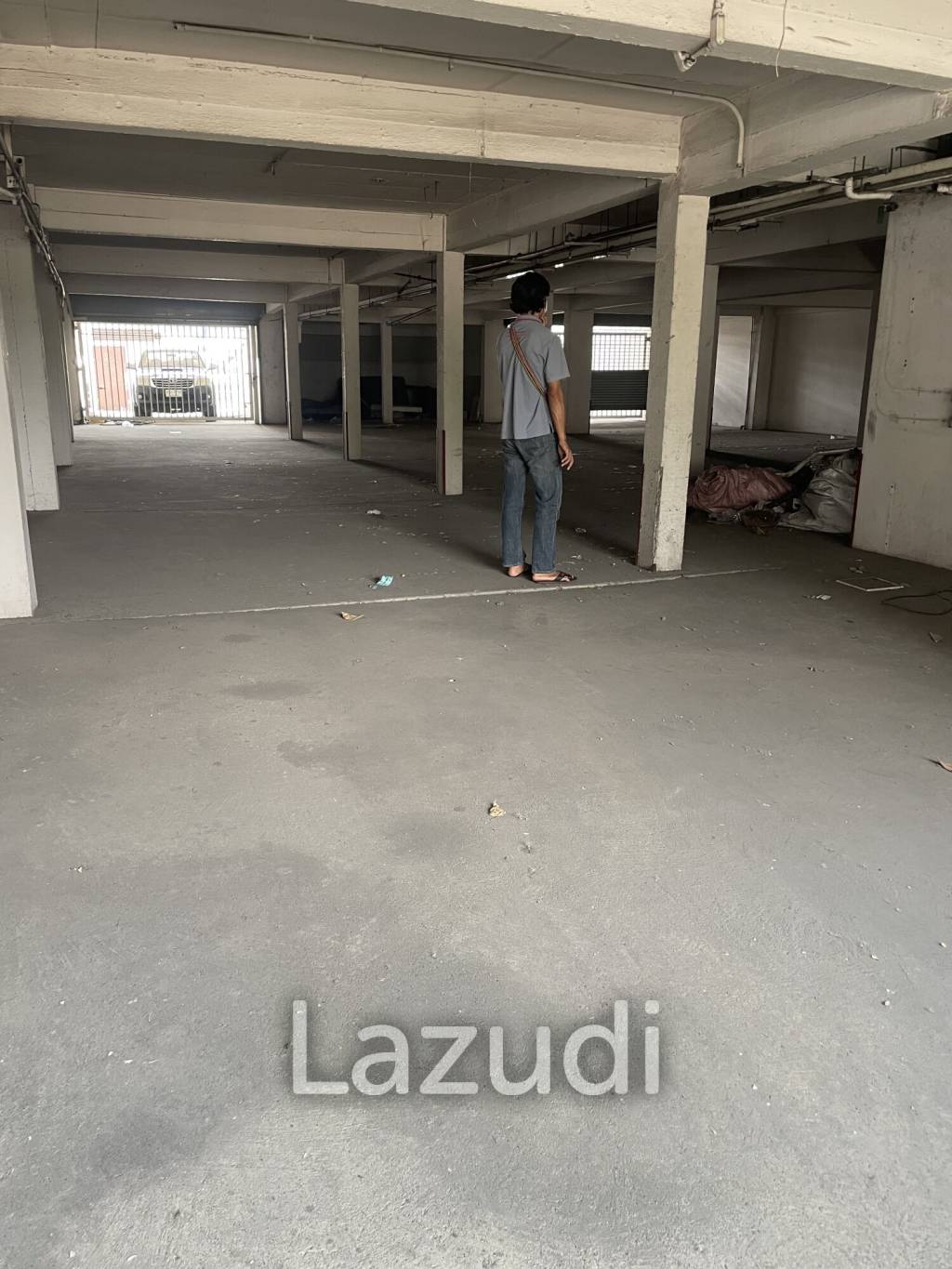 Multi-Purpose 3-Story Building for Rent Near BTS Bearing