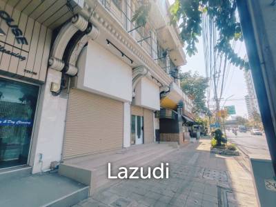 4-Story Building for Rent – Sathorn/Chong Nonsi