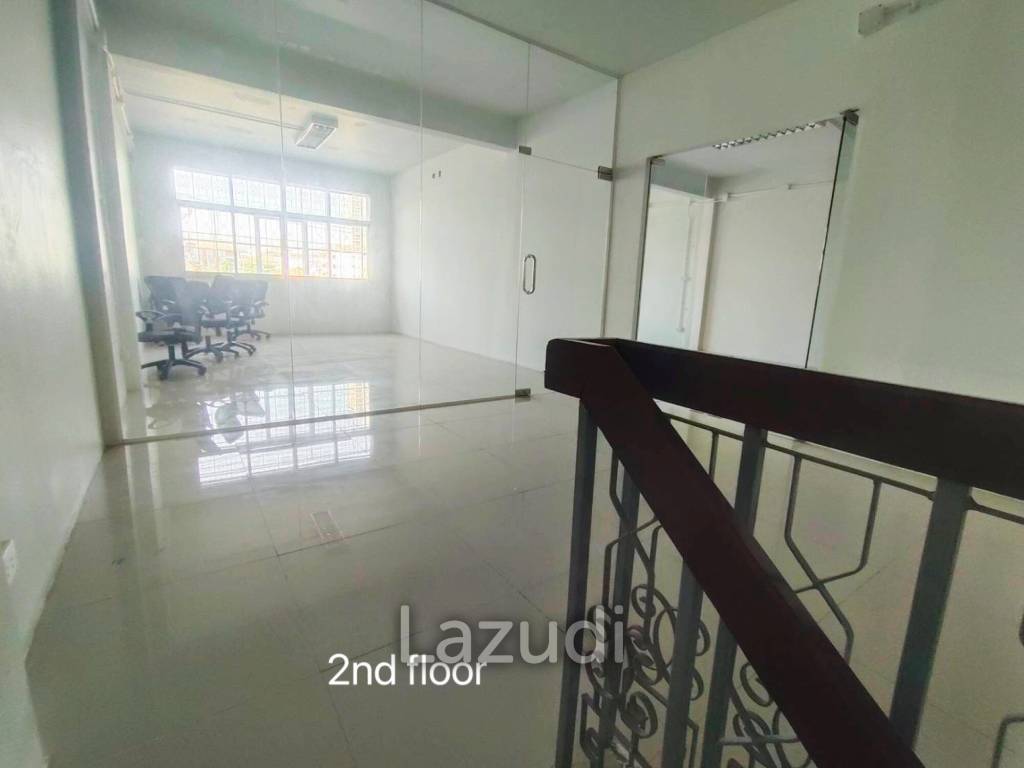 4-Story Building for Rent – Sathorn/Chong Nonsi