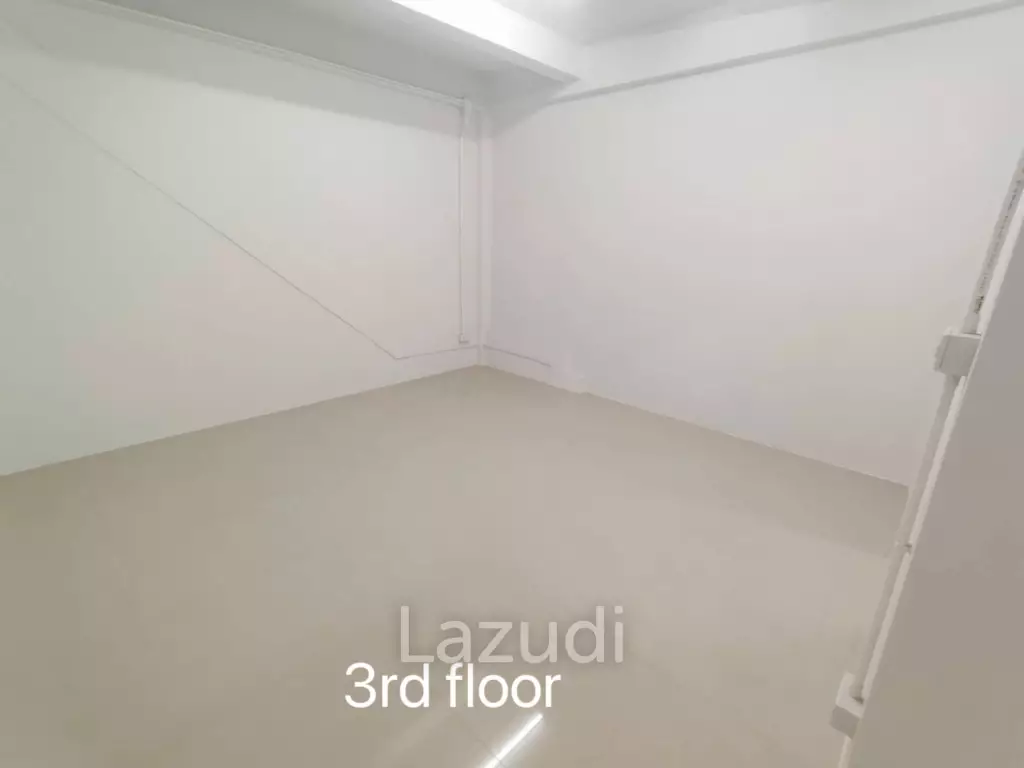 4-Story Building for Rent – Sathorn/Chong Nonsi