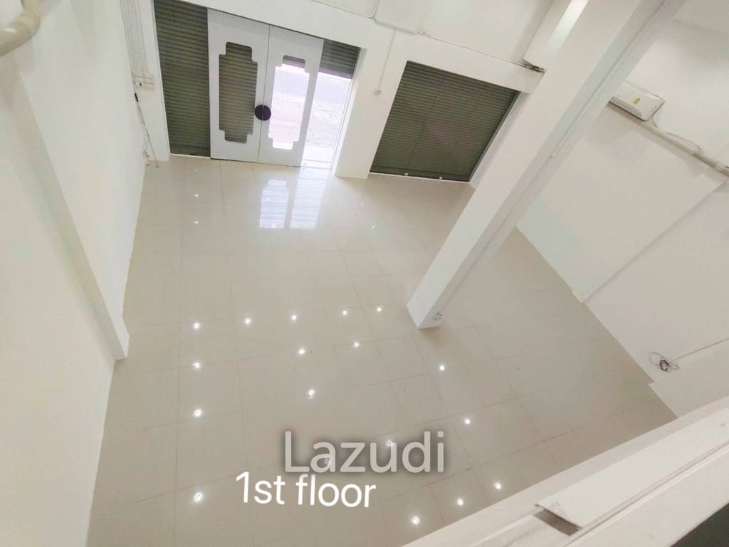 4-Story Building for Rent – Sathorn/Chong Nonsi