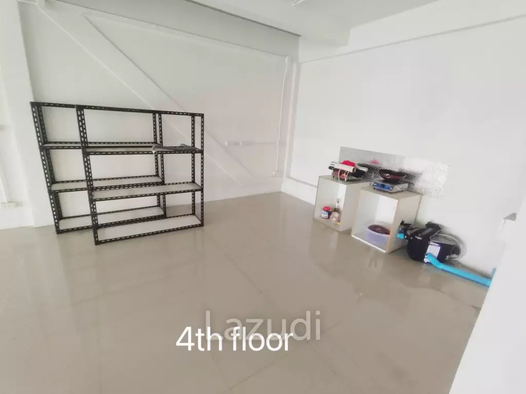 4-Story Building for Rent – Sathorn/Chong Nonsi