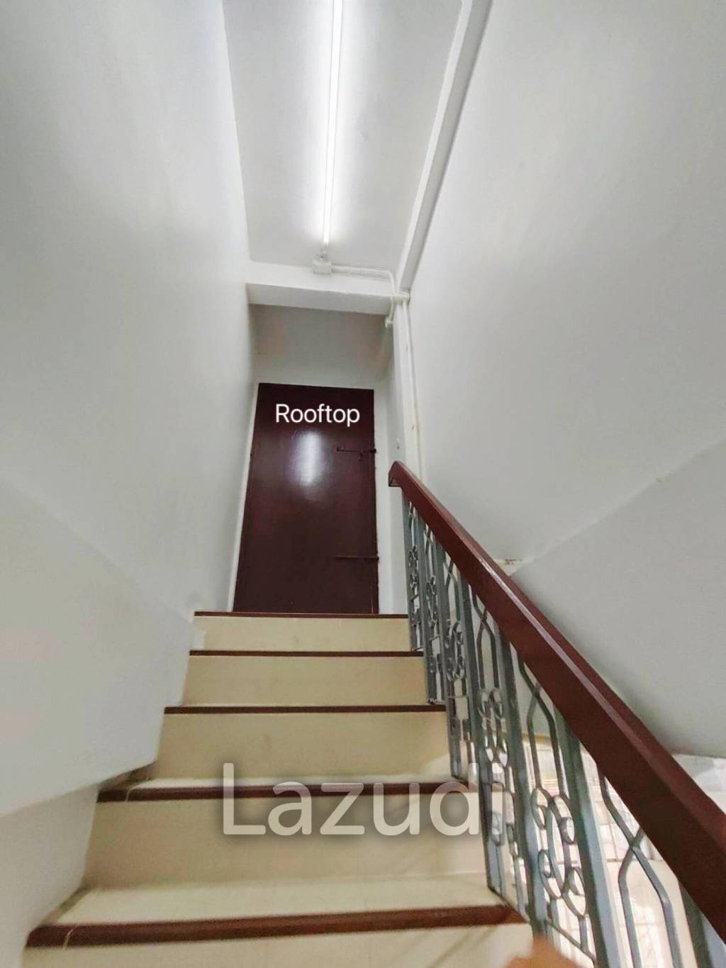 4-Story Building for Rent – Sathorn/Chong Nonsi