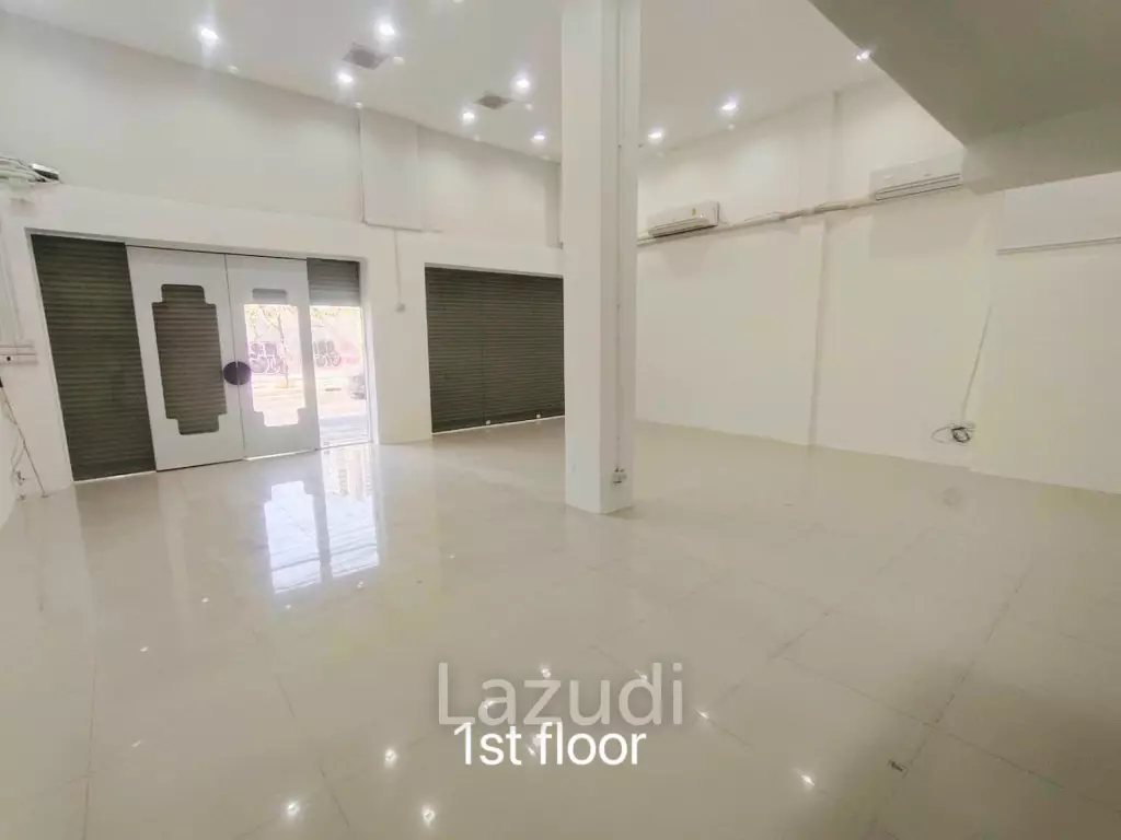 4-Story Building for Rent – Sathorn/Chong Nonsi