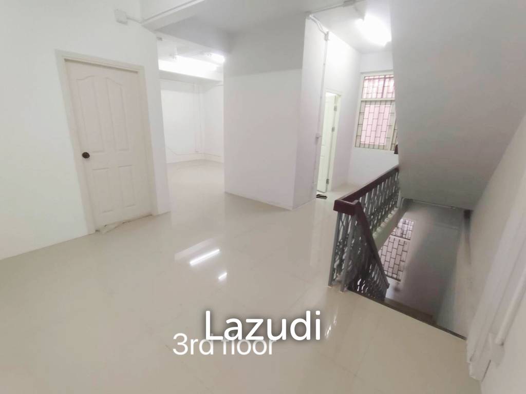 4-Story Building for Rent – Sathorn/Chong Nonsi