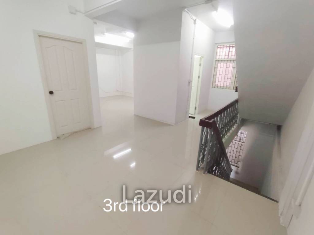 4-Story Building for Rent – Sathorn/Chong Nonsi