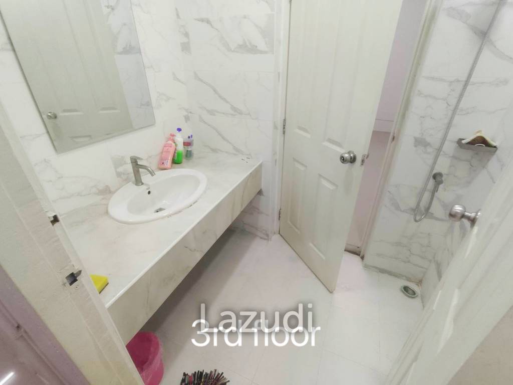 4-Story Building for Rent – Sathorn/Chong Nonsi