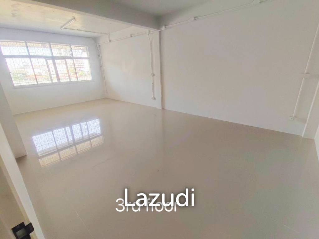 4-Story Building for Rent – Sathorn/Chong Nonsi