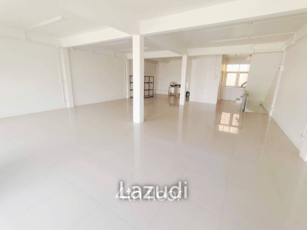 4-Story Building for Rent – Sathorn/Chong Nonsi
