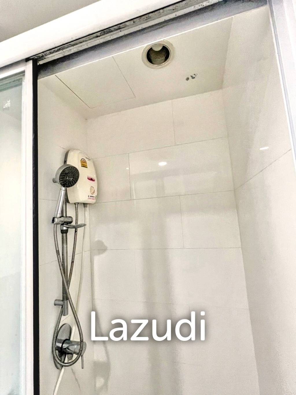 1 Bed 1 Bath 26 SQ.M The Base Park East Sukhumvit 77