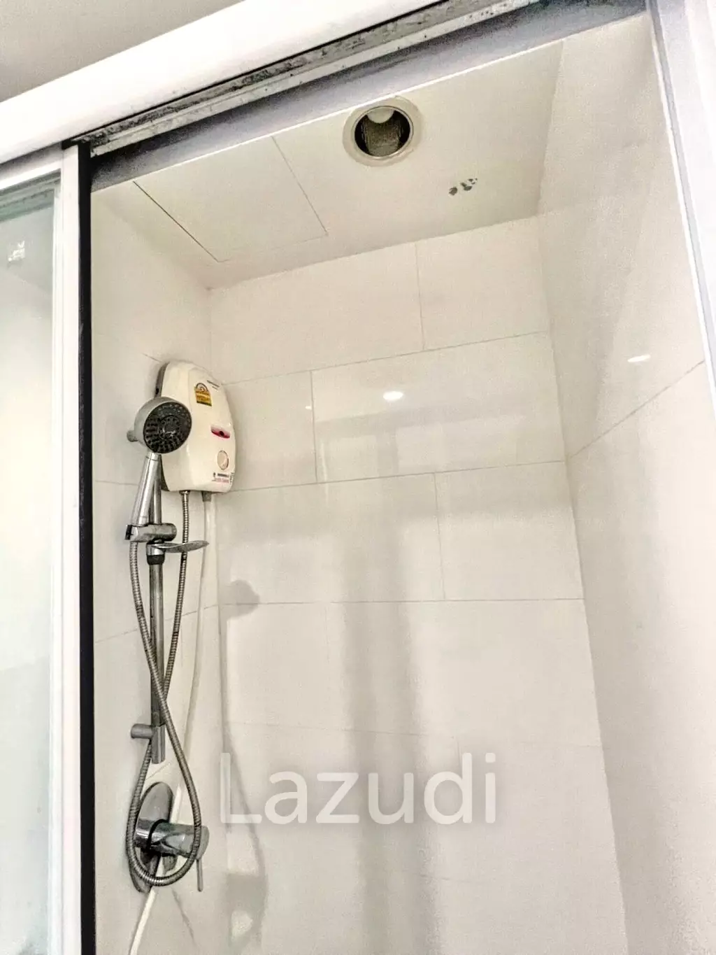 1 Bed 1 Bath 26 SQ.M The Base Park East Sukhumvit 77