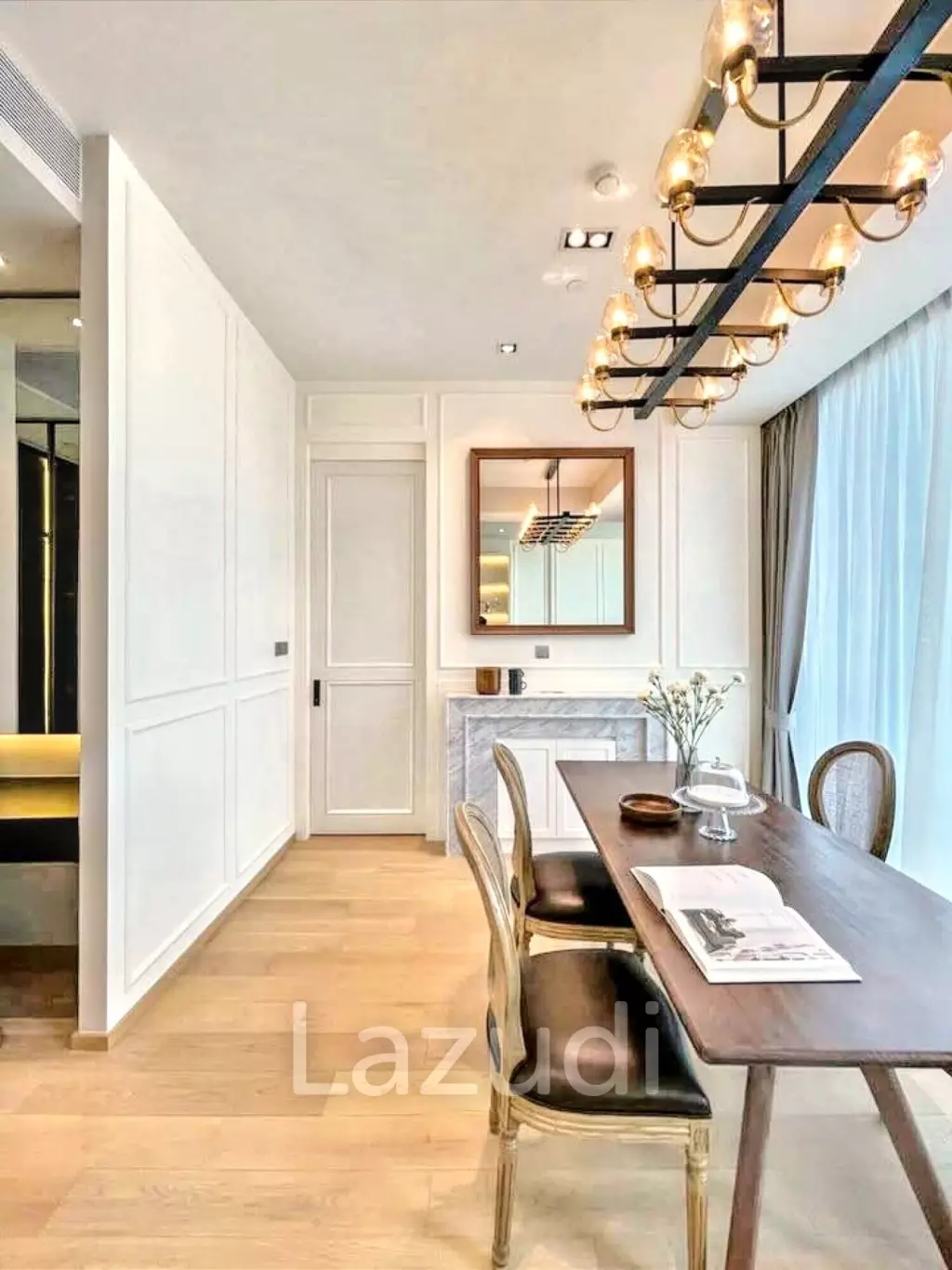 2 Bedroom 2 Bathroom 86 SQ.M  28 Chidlom