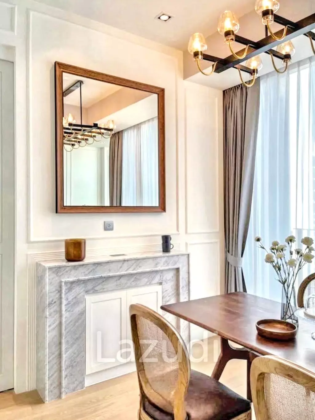 2 Bedroom 2 Bathroom 86 SQ.M  28 Chidlom