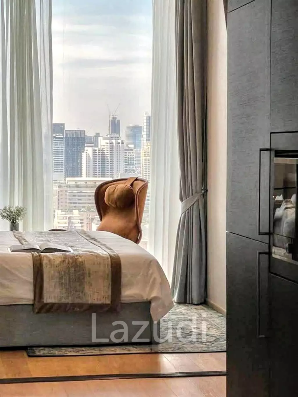 2 Bedroom 2 Bathroom 86 SQ.M  28 Chidlom