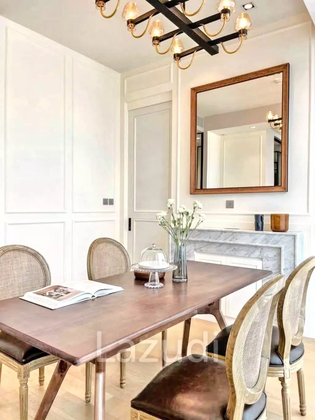 2 Bedroom 2 Bathroom 86 SQ.M  28 Chidlom