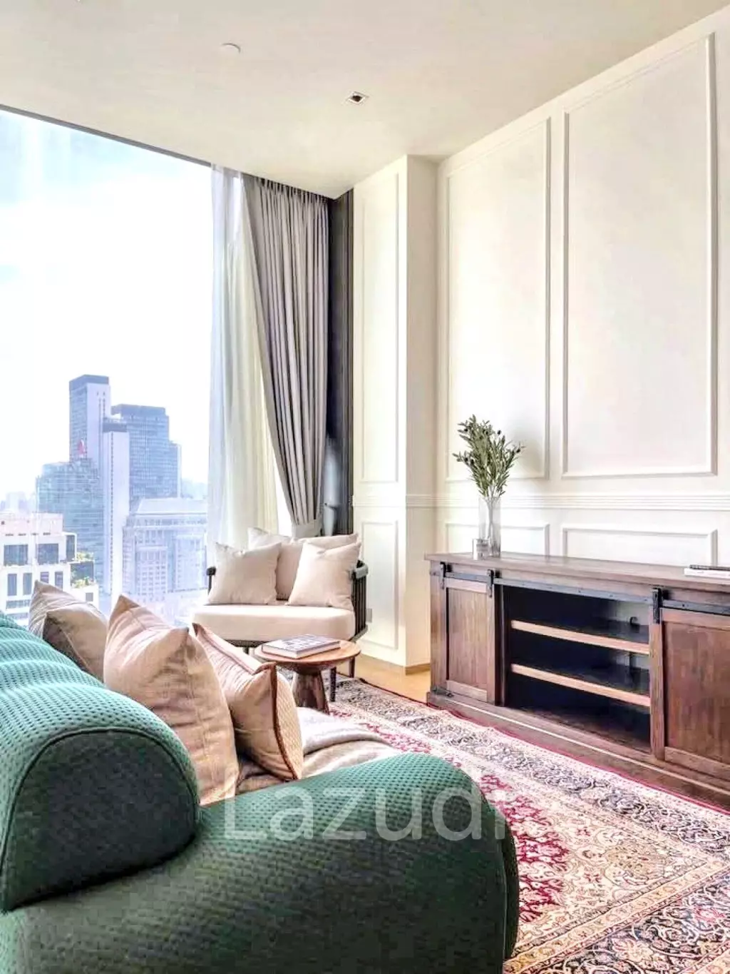 2 Bedroom 2 Bathroom 86 SQ.M  28 Chidlom