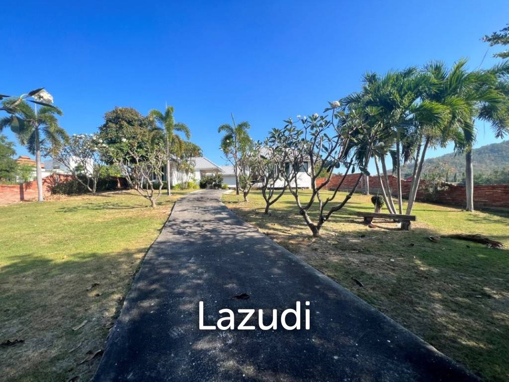 PALM HILLS HOMES : 4 Bed Pool Villa With Guest Villas On Golf Course with Lifetime Golf Membership