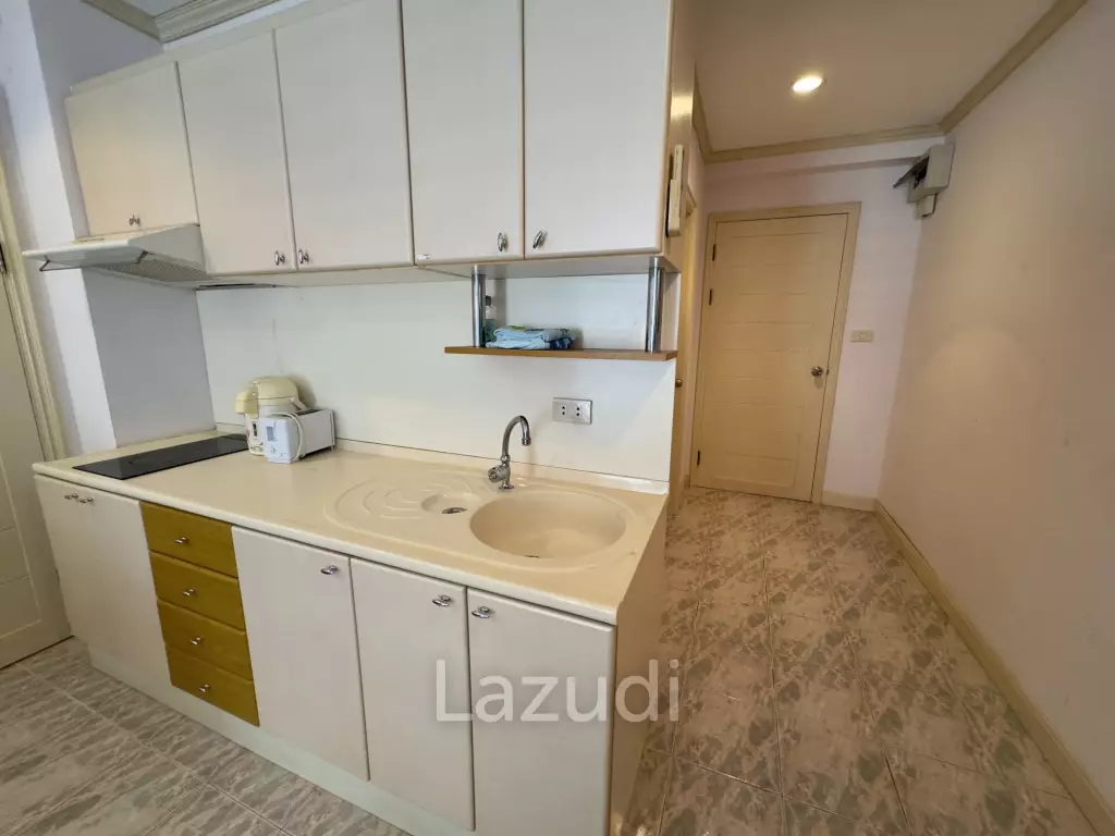 1 Bed 2 Baths 60 SQ.M. Jomtien Beach Condominium