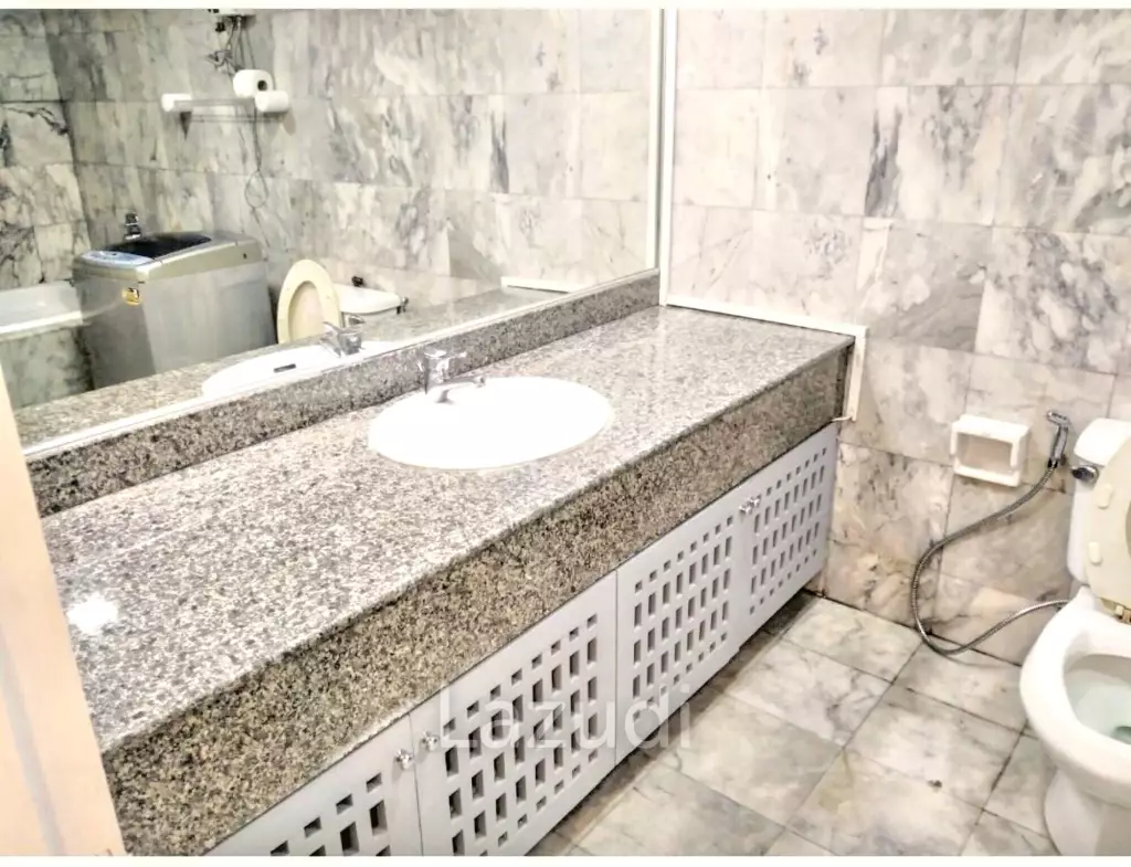 1 Bedroom 1 Bathroom 68 SQ.M State Tower