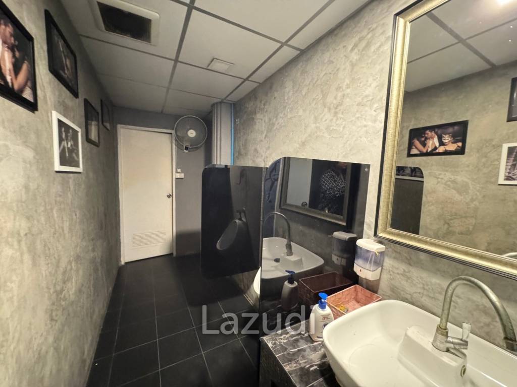 Hotel With Bar for Sale in South Pattaya