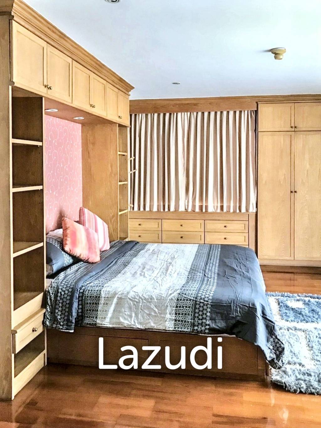 3 Bedroom 2 Bathroom 180 SQ.M Las Colinas