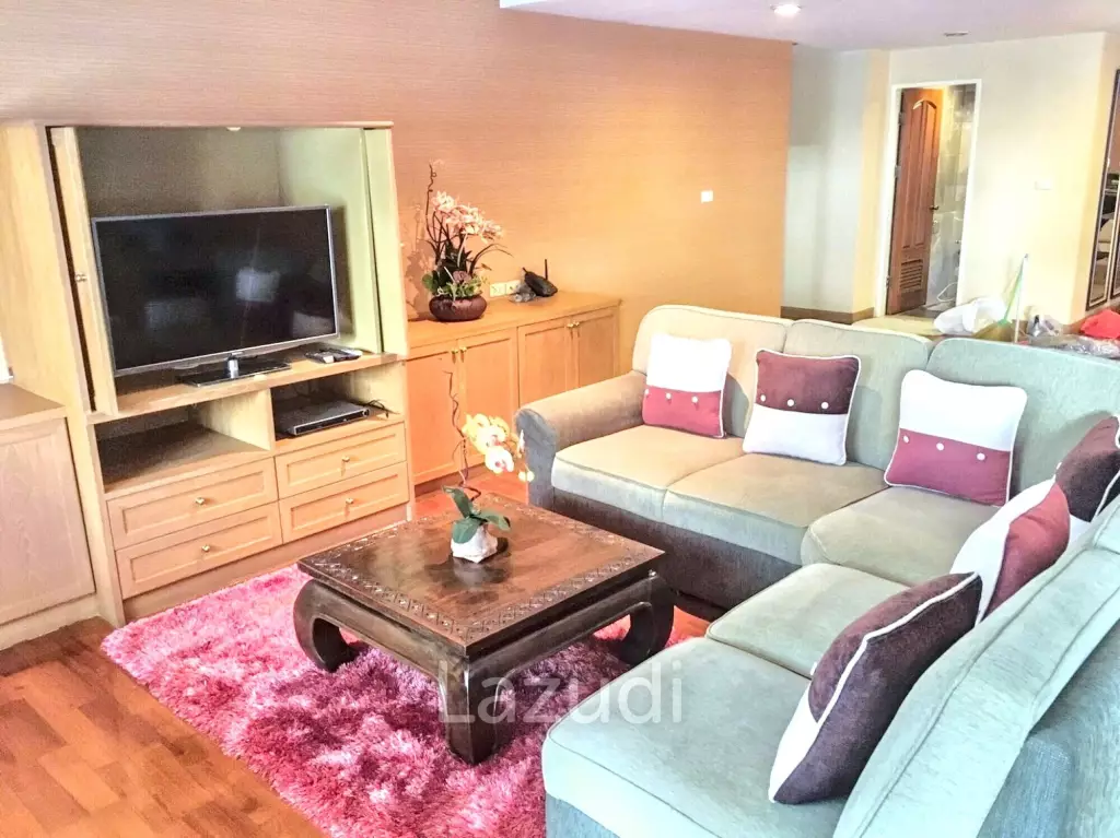 3 Bedroom 2 Bathroom 180 SQ.M Las Colinas