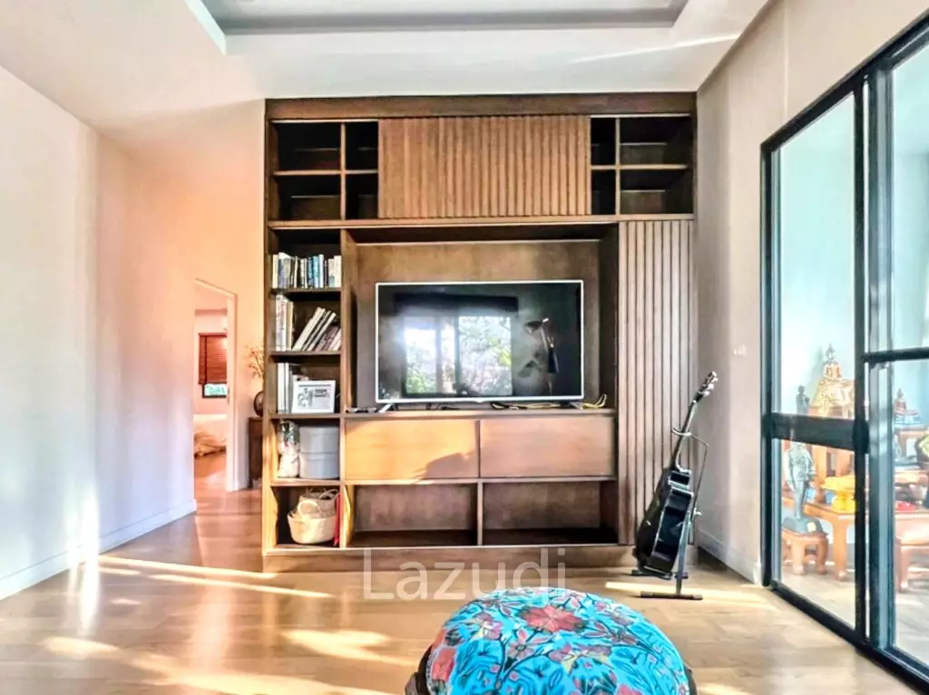 4 Bed 4 Bath 299 SQ.M Burasiri Pattanakarn
