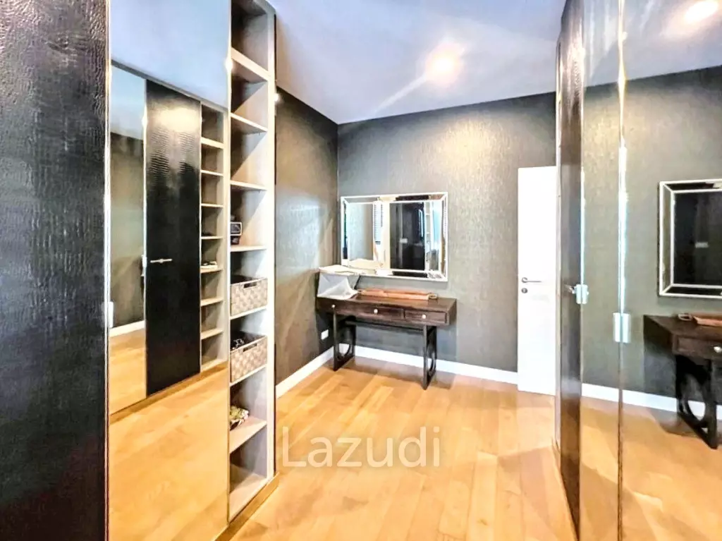 4 Bed 4 Bath 299 SQ.M Burasiri Pattanakarn