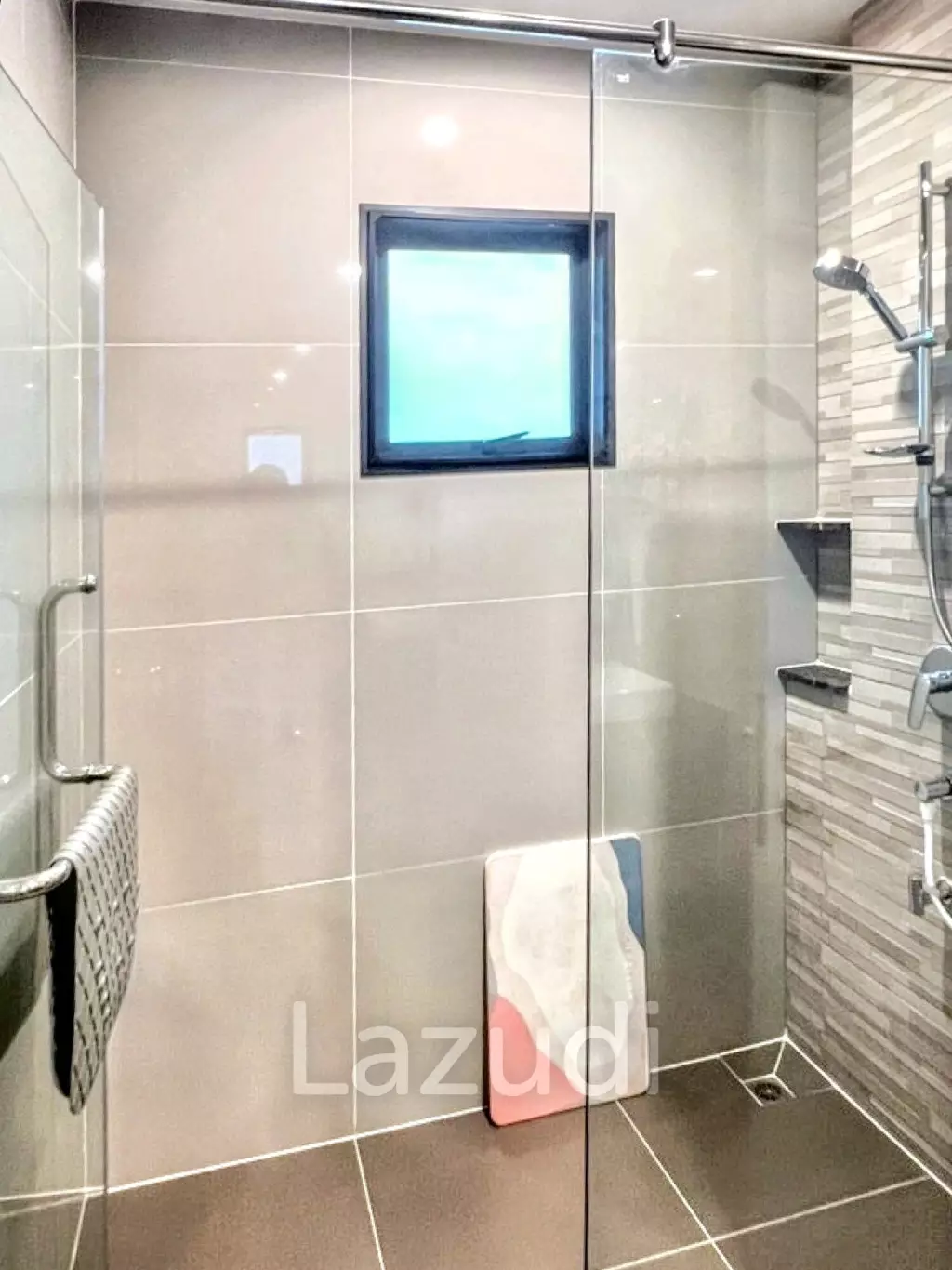 4 Bed 4 Bath 299 SQ.M Burasiri Pattanakarn