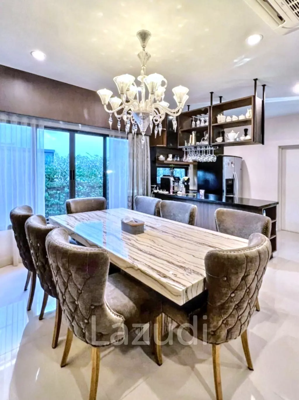 4 Bed 4 Bath 299 SQ.M Burasiri Pattanakarn