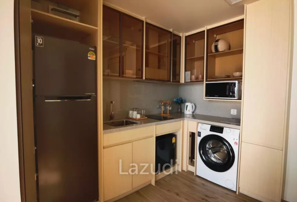 1 Bedroom 1 Bathroom 48.6 SQ.M. Arom Wongamat