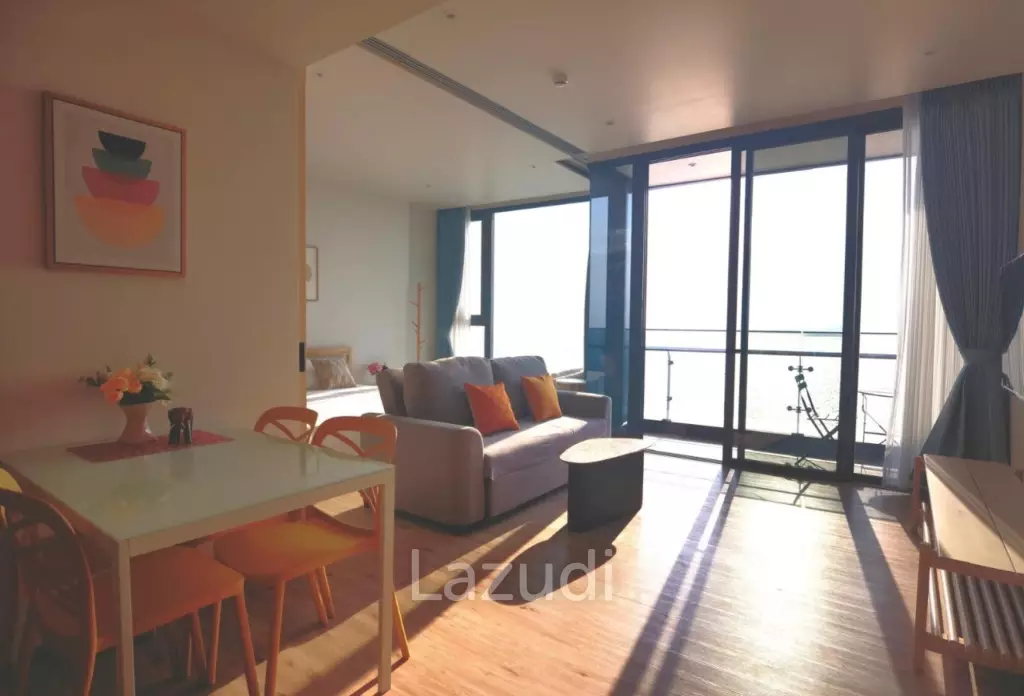 1 Bedroom 1 Bathroom 48.6 SQ.M. Arom Wongamat