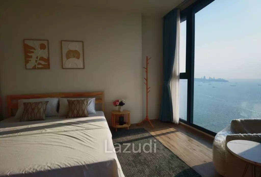 1 Bedroom 1 Bathroom 48.6 SQ.M. Arom Wongamat