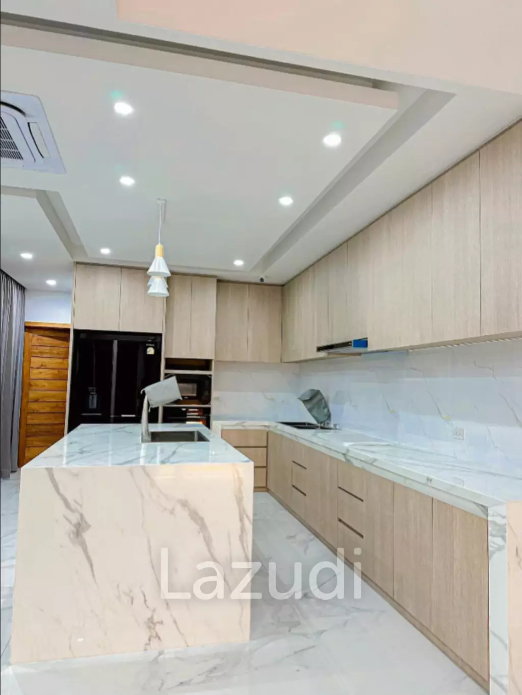 4-Bed Modern Villa in Prime area Bang Rak