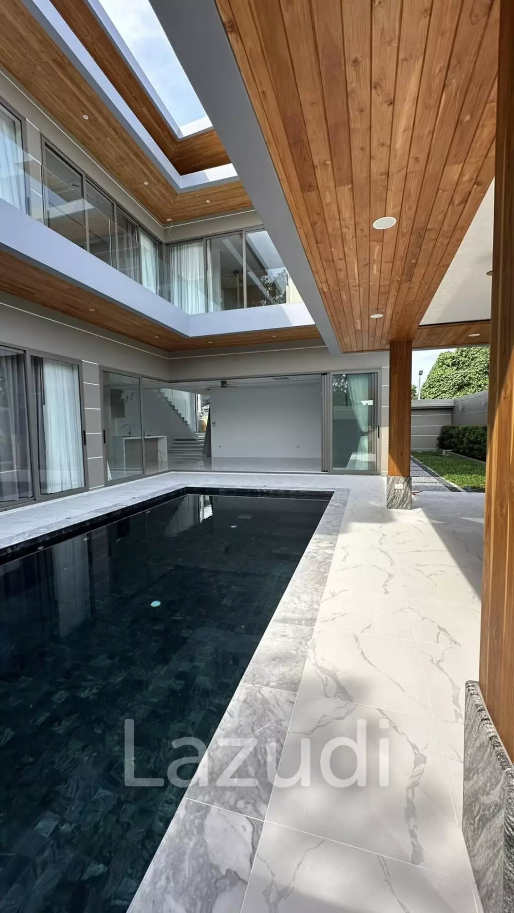 4-Bed Modern Villa in Prime area Bang Rak