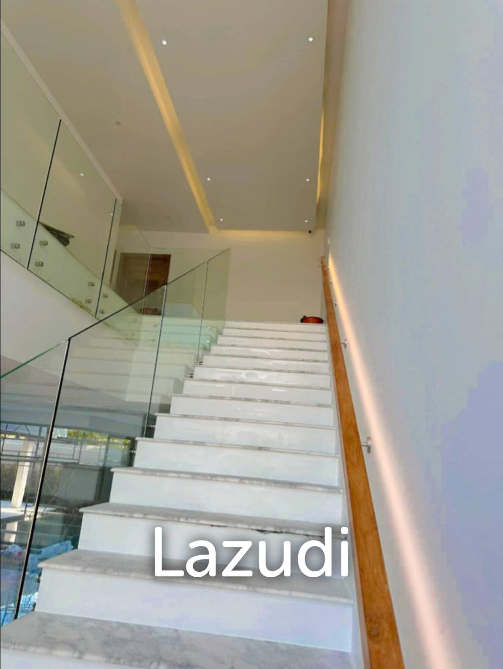 4-Bed Modern Villa in Prime area Bang Rak