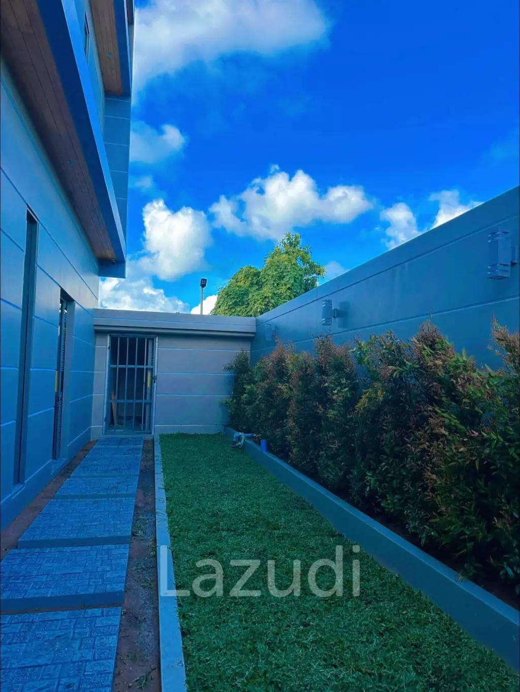 4-Bed Modern Villa in Prime area Bang Rak