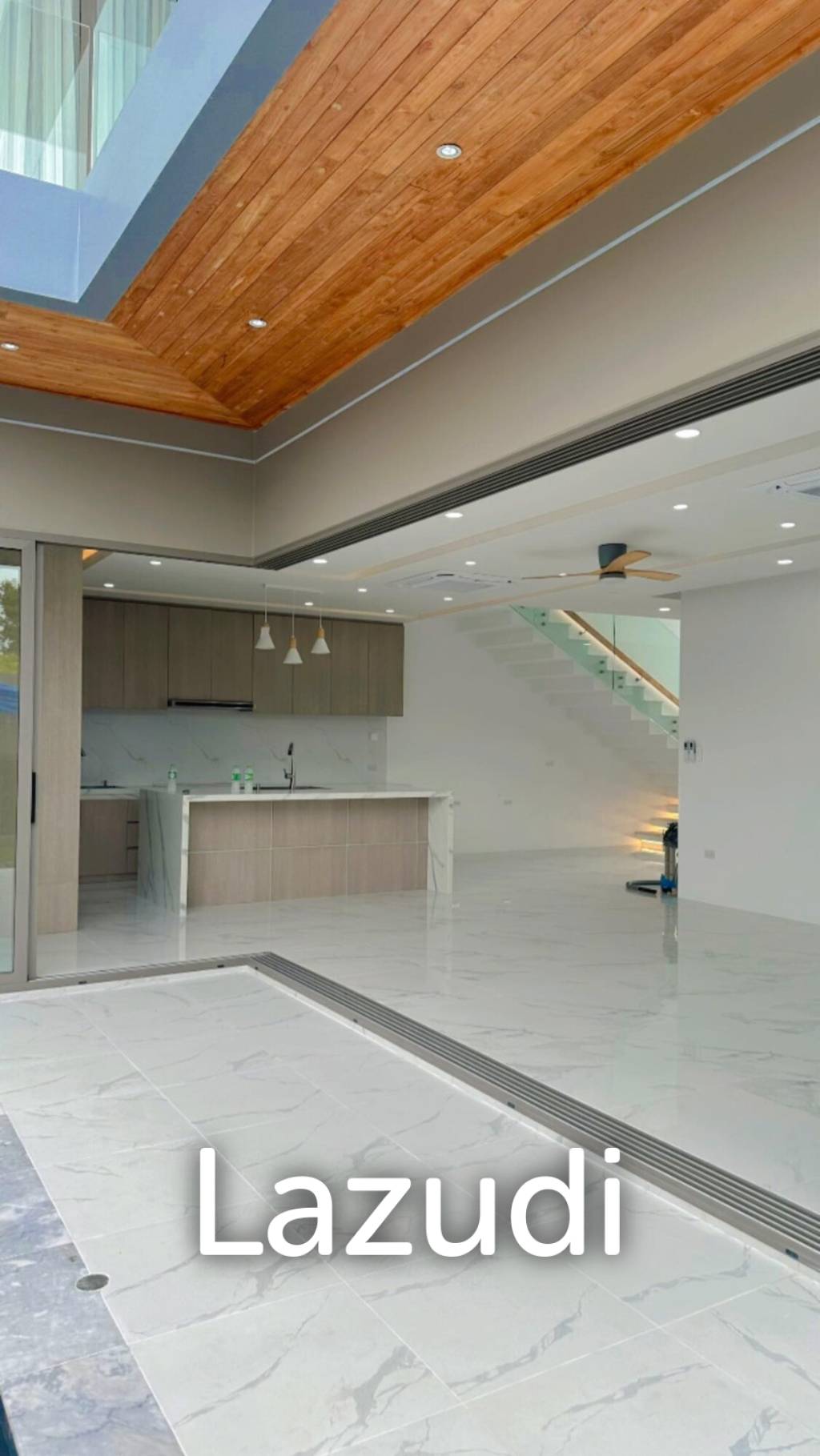 4-Bed Modern Villa in Prime area Bang Rak