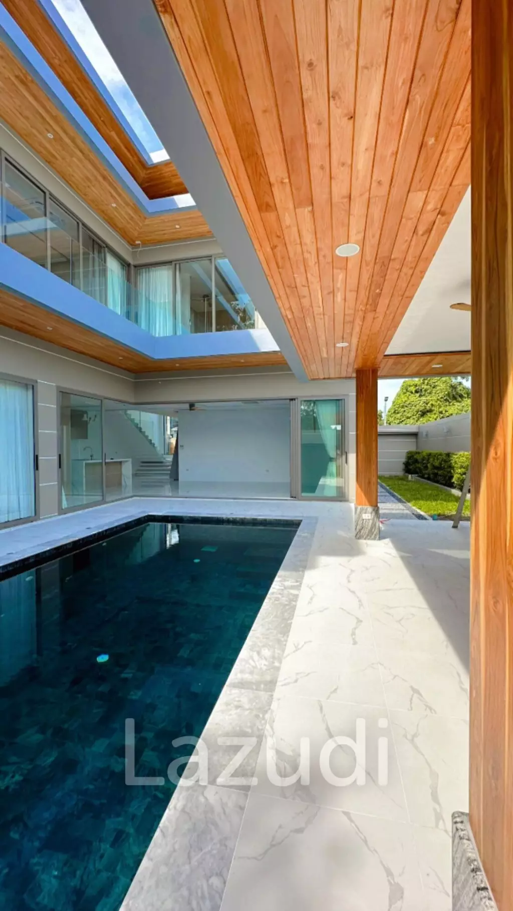 4-Bed Modern Villa in Prime area Bang Rak