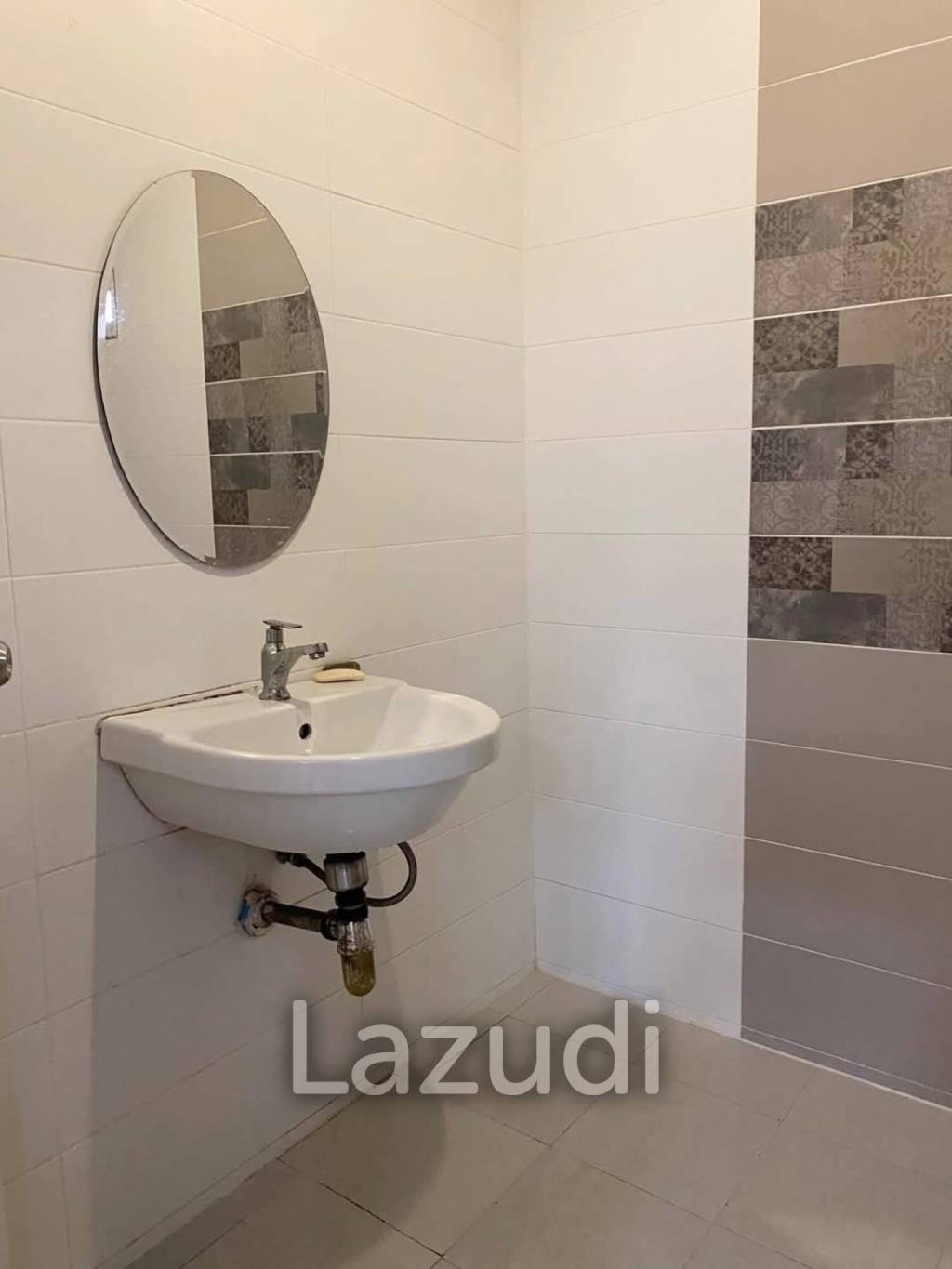 Sale/Rent 2-Storey 3 Bedrooms Detached House With Furniture