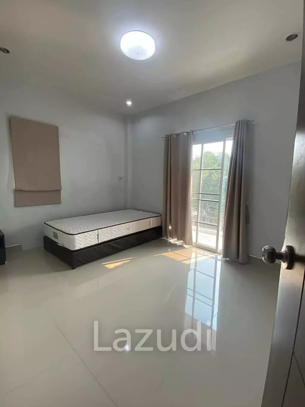 ขาย /ให้เช่าบ้านเดี่ยว 2 ชั้น 3 ห้องนอนพร้อมเฟอร์ฯ